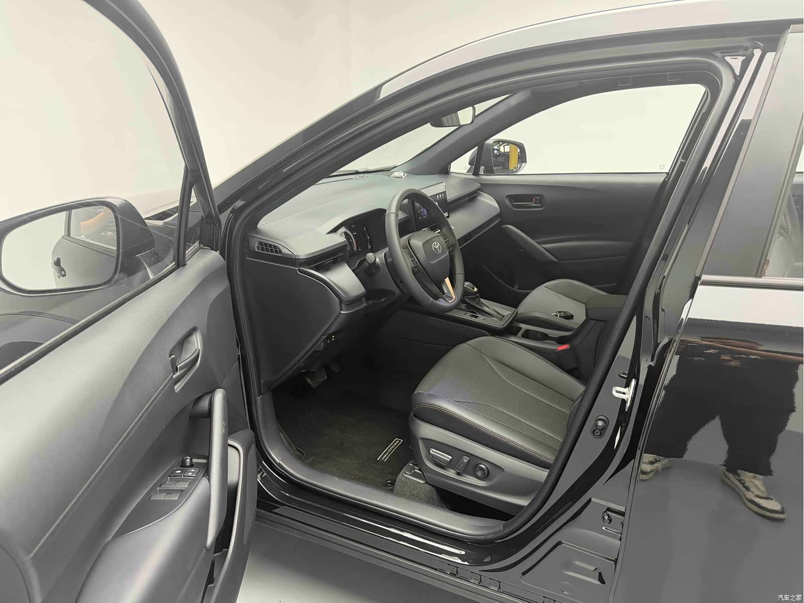 Toyota Corolla, 2026 11