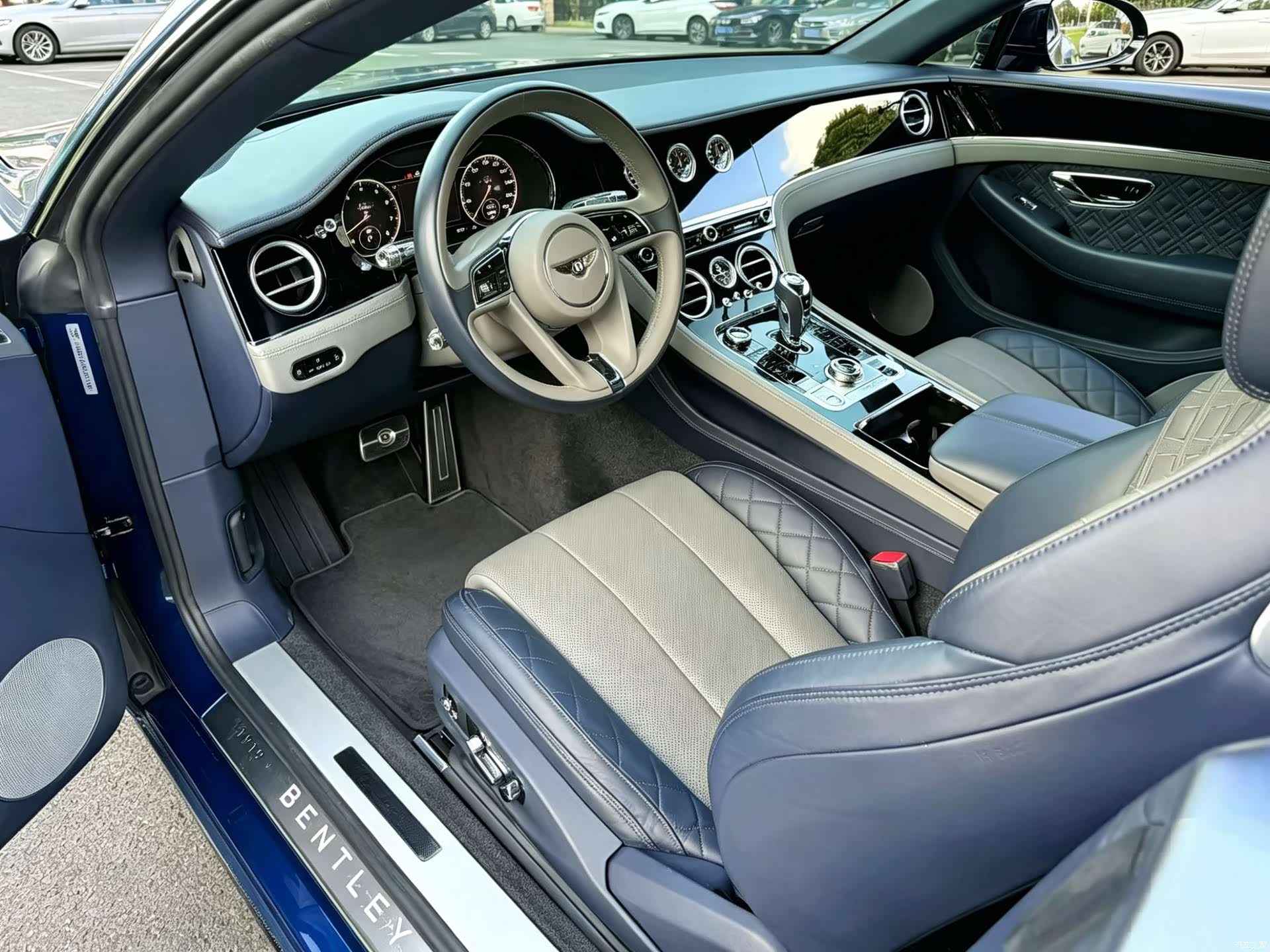 Bentley Continental GT, 2020 все фото