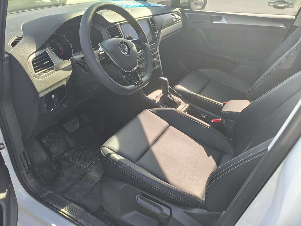 Volkswagen Golf*Jiayu