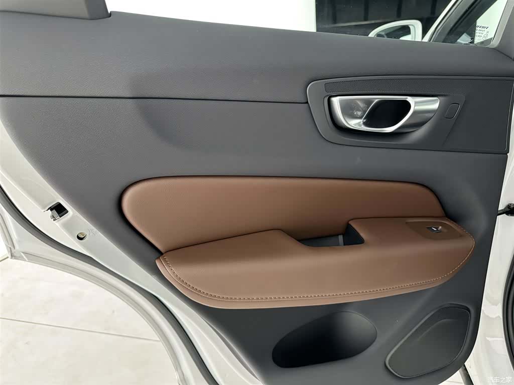 Volvo XC60, 2024 26