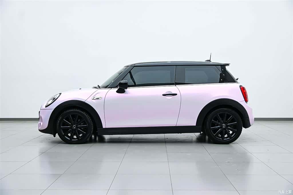 Mini Cooper, 2018 все фото