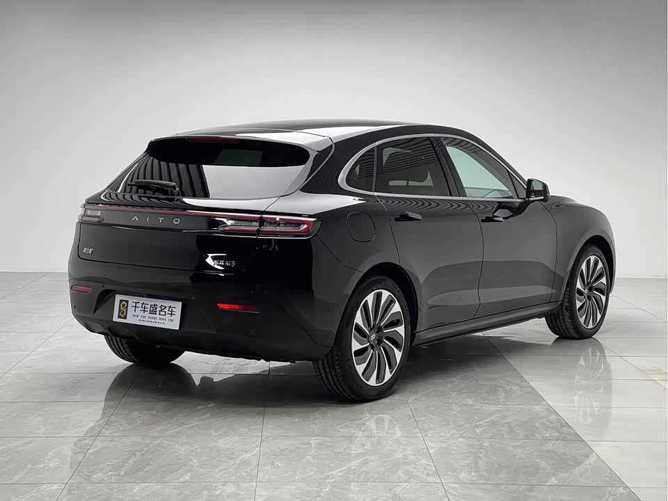 AITO Ask the world M5