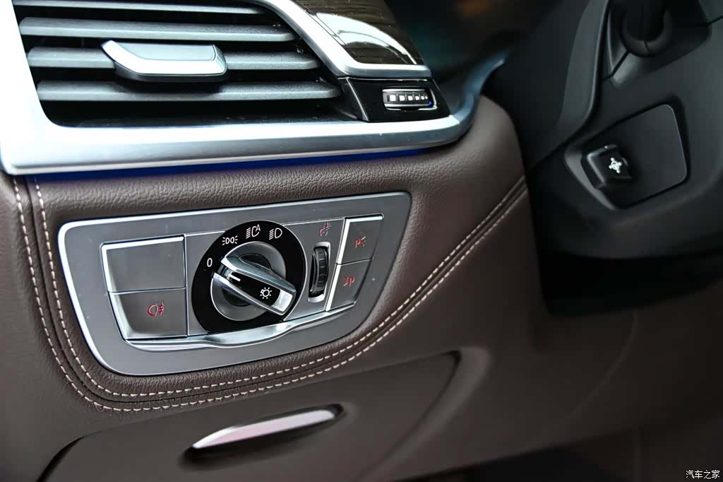 BMW 7 Series, 2021 26