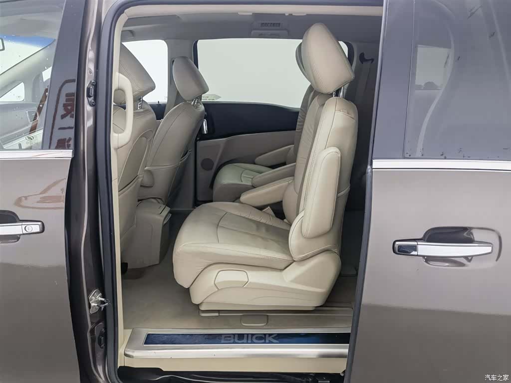 Buick GL8, 2018 15