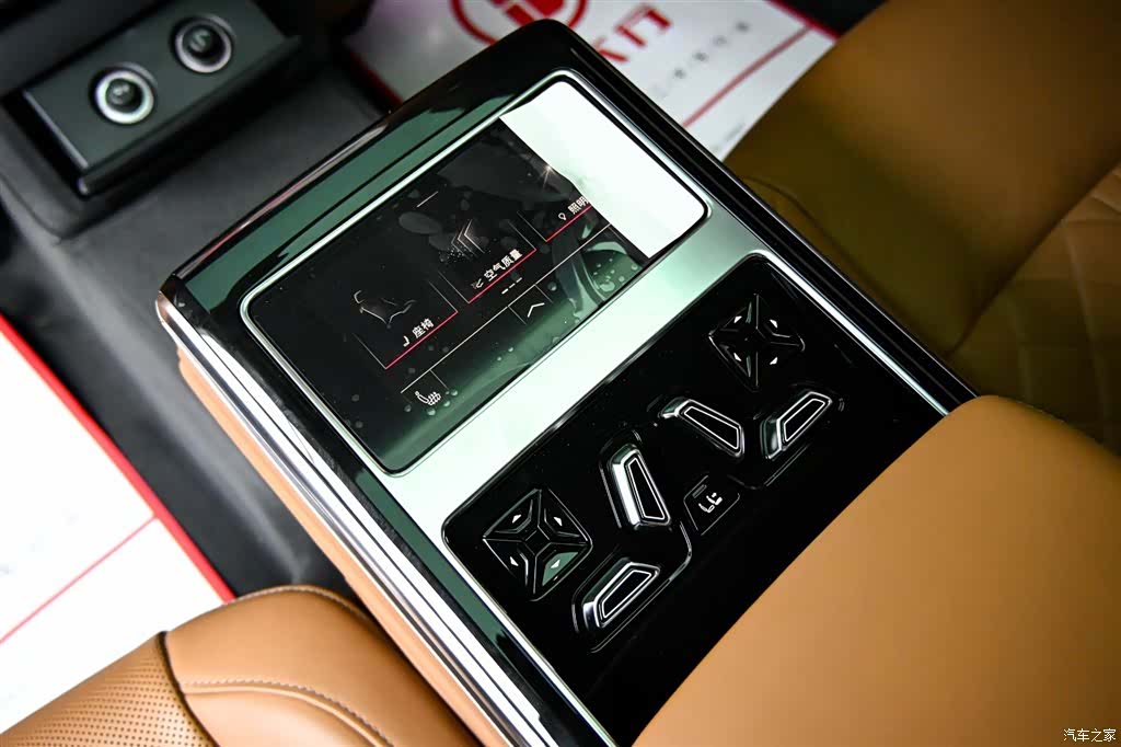 Audi A8L, 2024 35