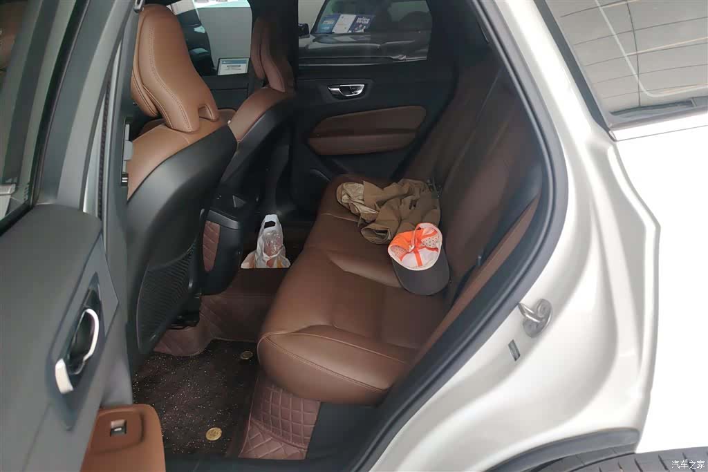 Volvo XC60, 2024 11