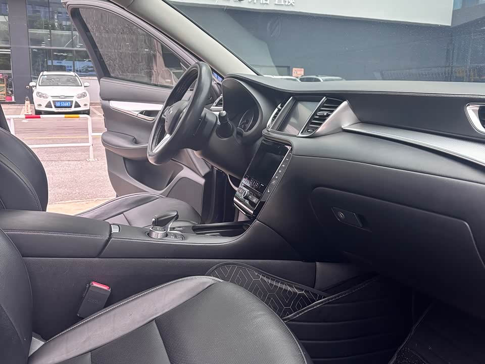 Infiniti QX50