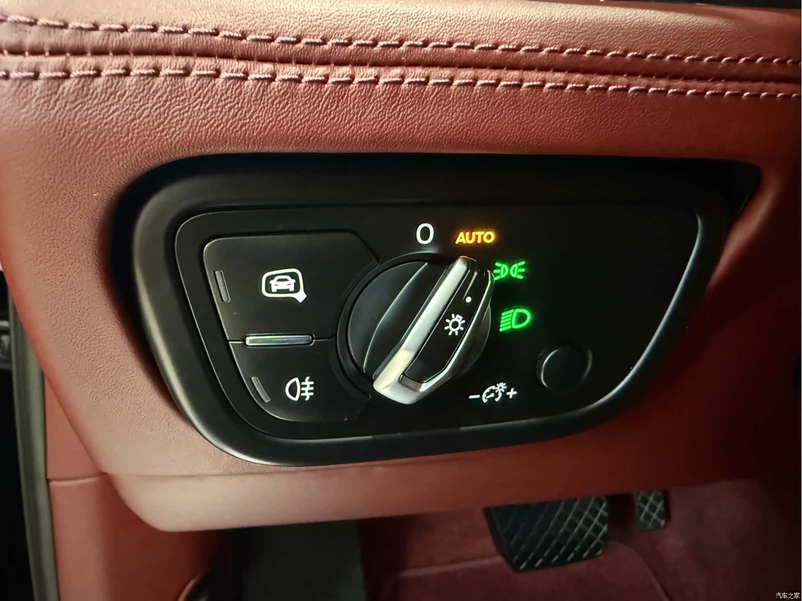 Bentley Bentayga, 2022 10
