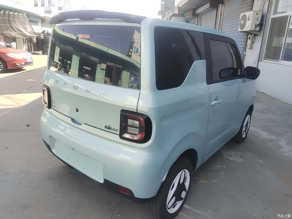 Geely Panda, 2025 7