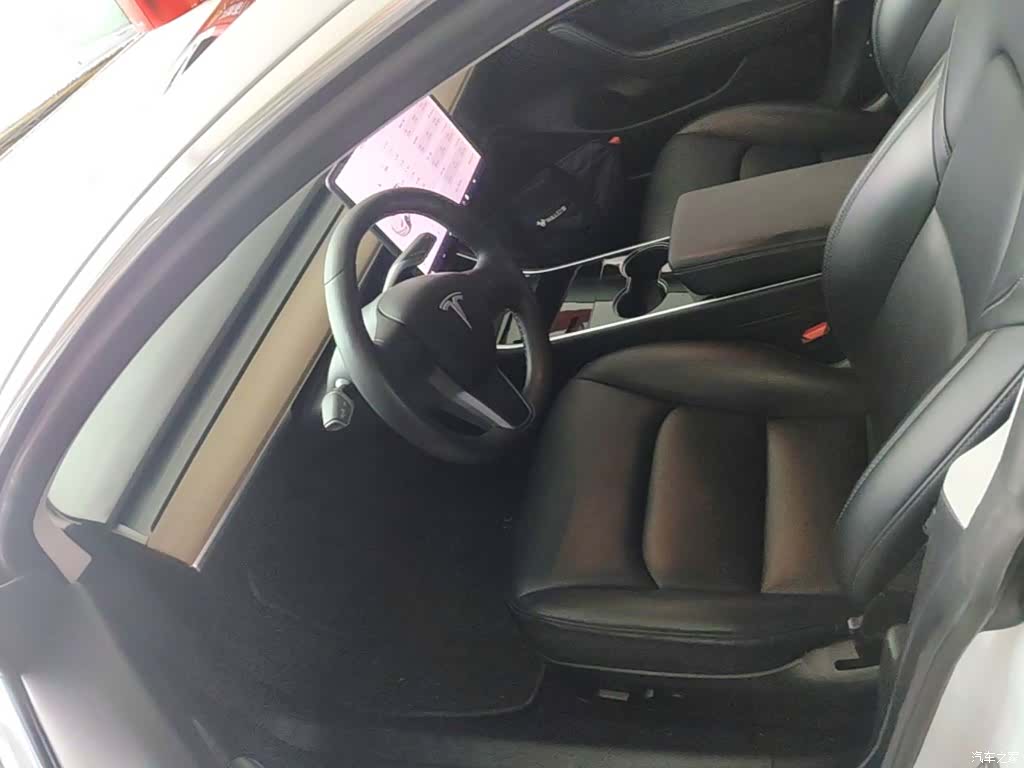 Tesla Model 3, 2019 15