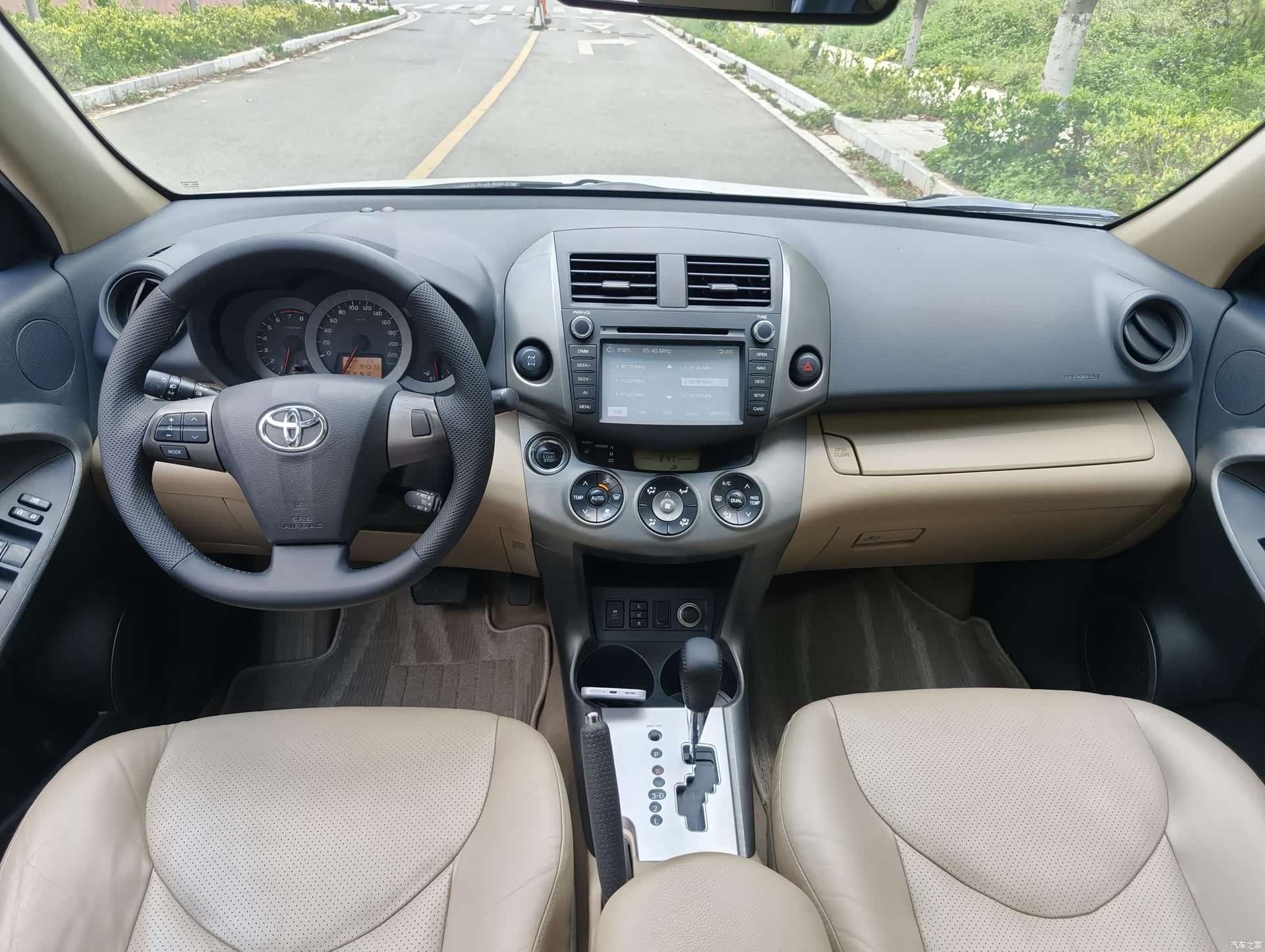 Toyota RAV4, 2013 9