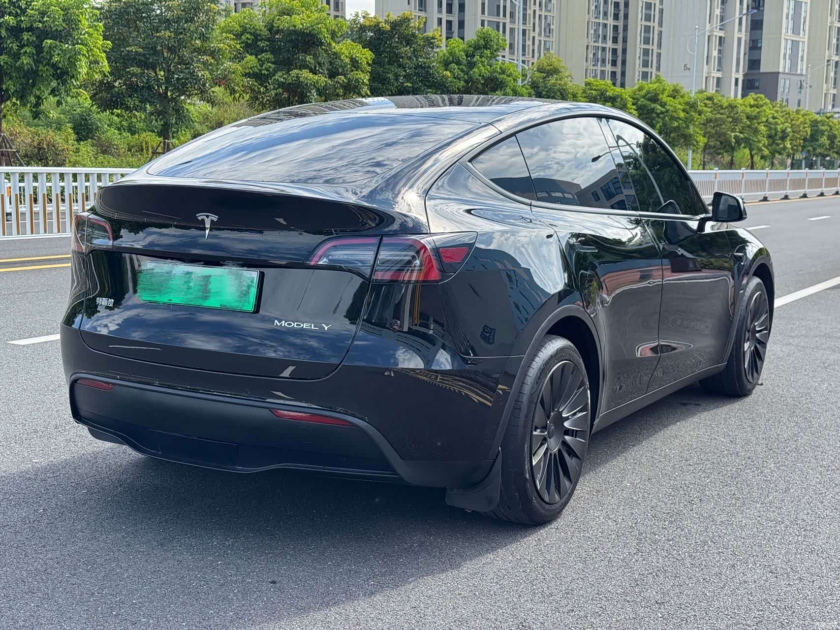 Tesla Model Y, 2024 4