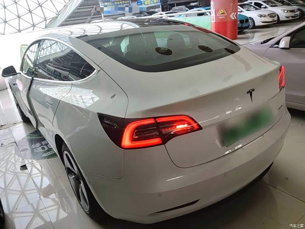 Tesla Model 3, 2019 все фото