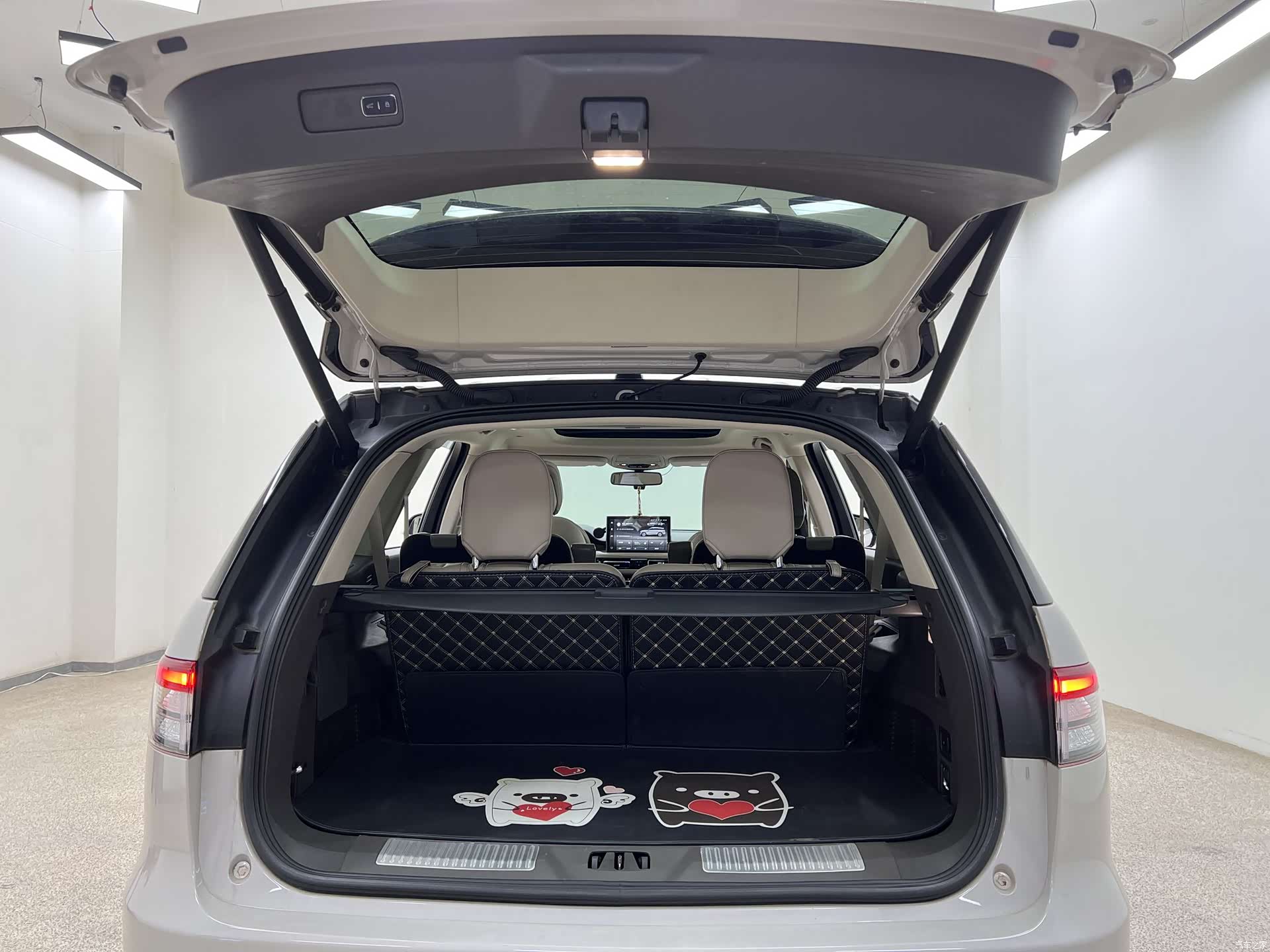 Lincoln Aviator, 2021 35