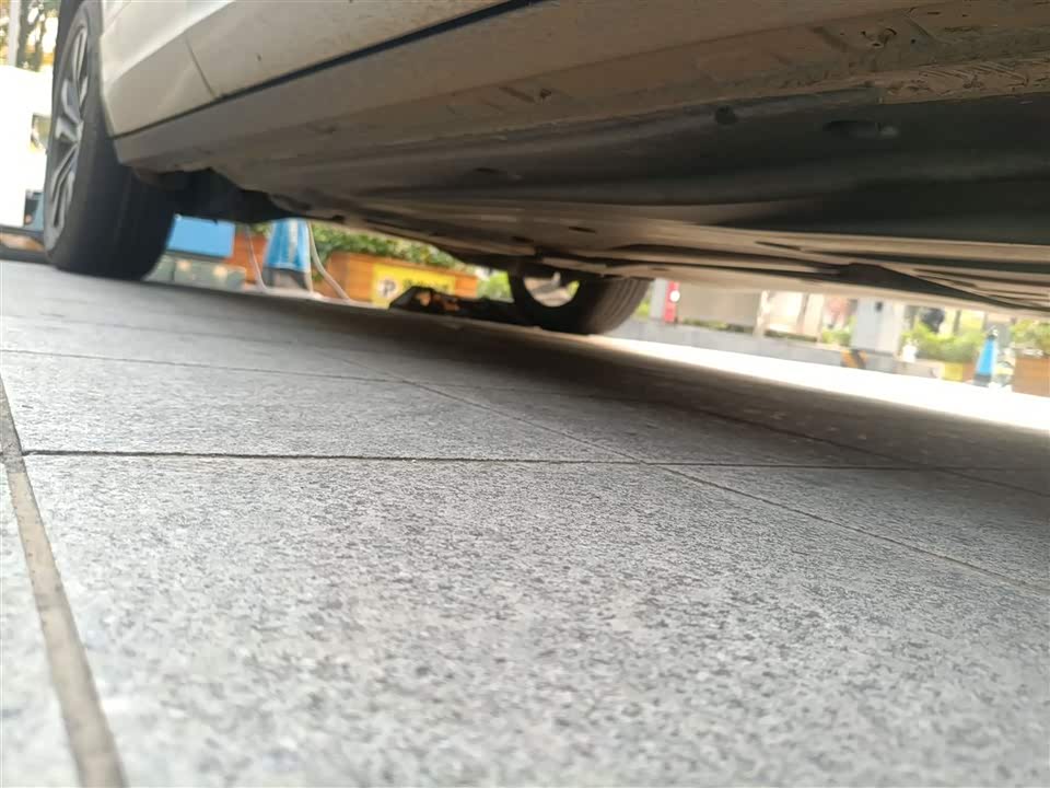 Volkswagen T-ROC exploring Songs