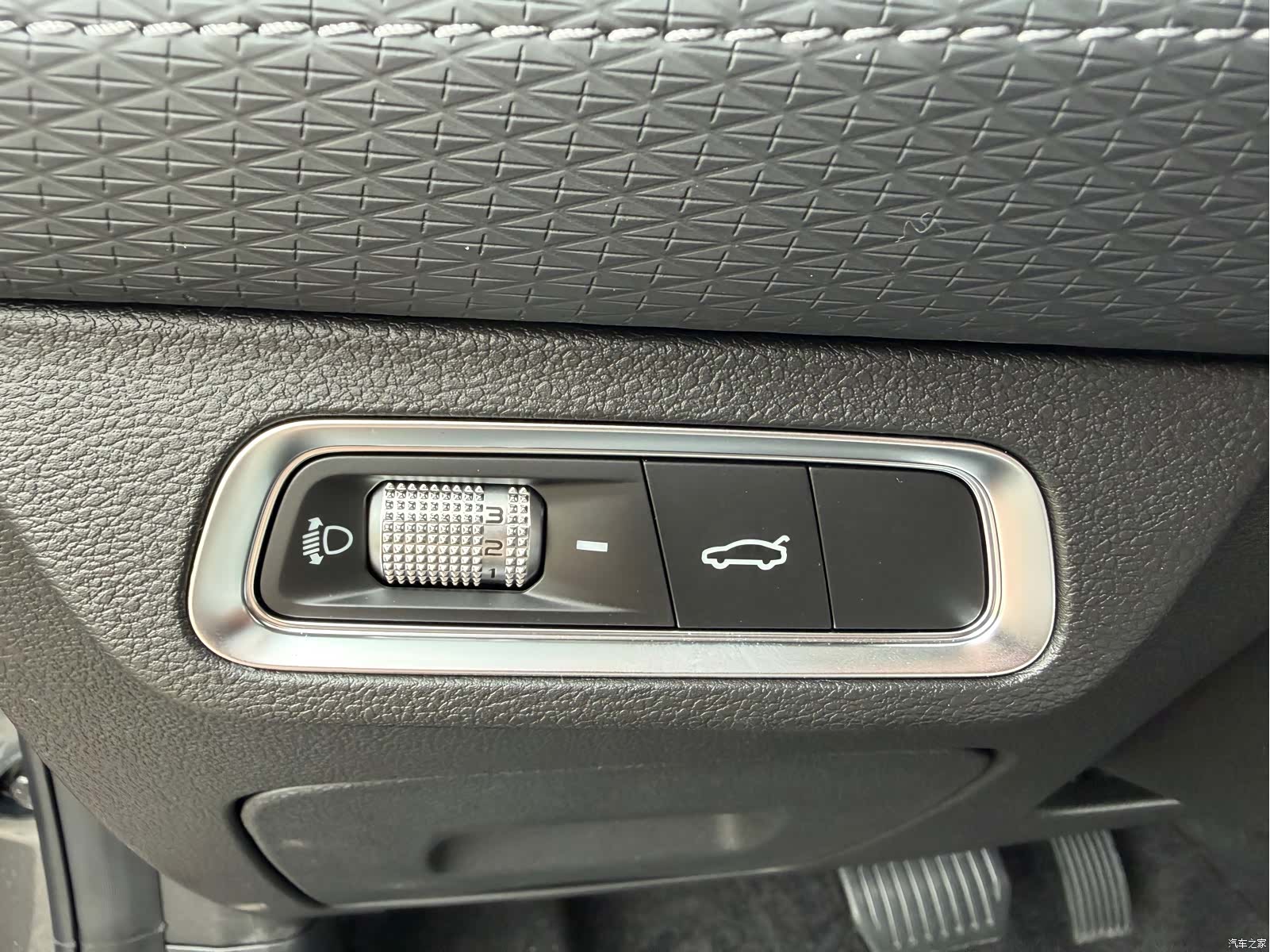 Geely Binray, 2026 24