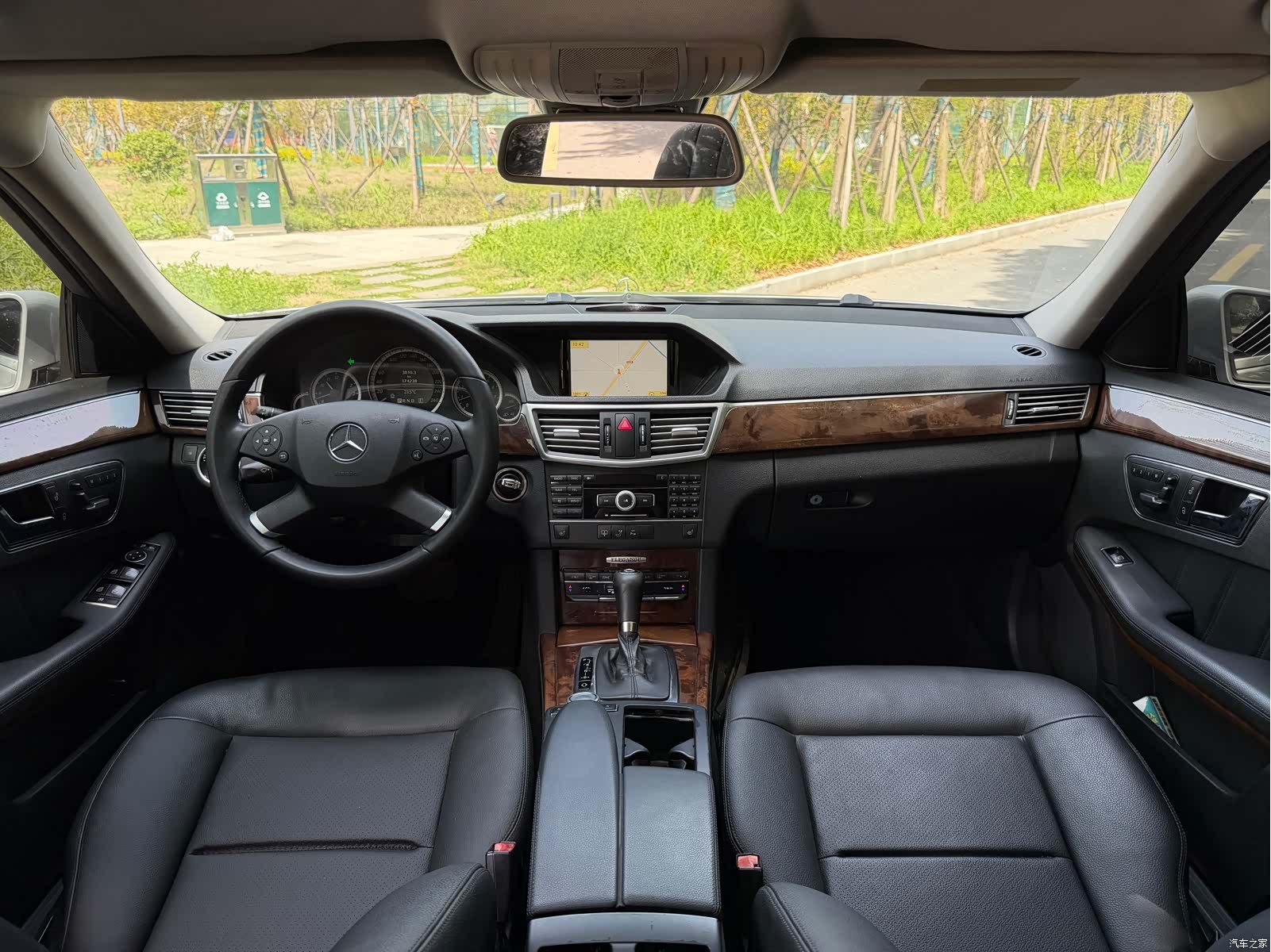 Mercedes-Benz E-Class, 2011 16
