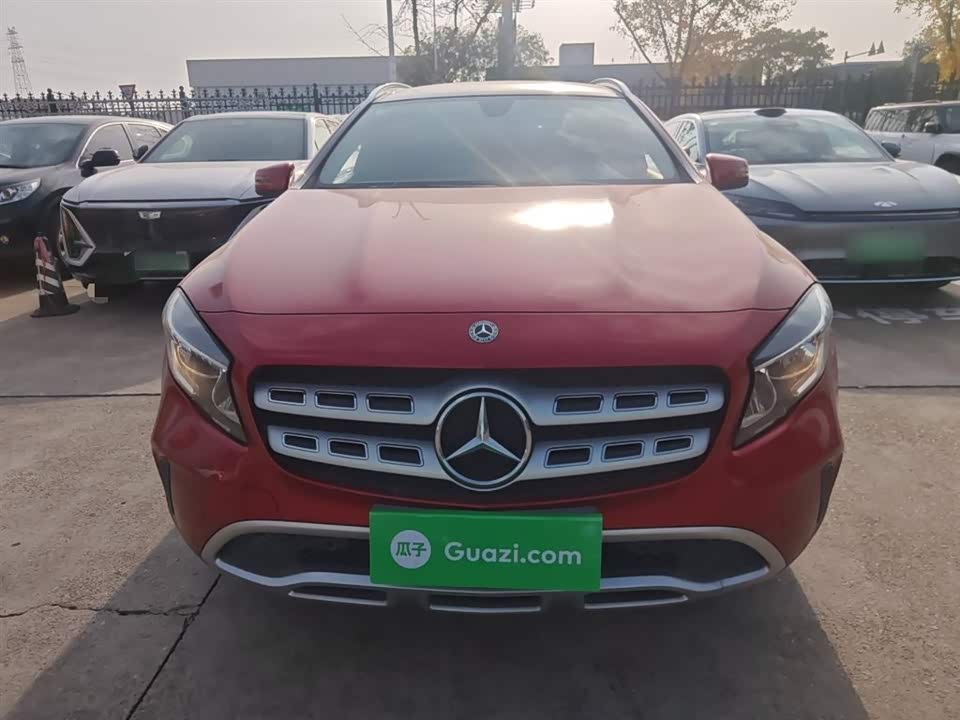 Mercedes-Benz GLA