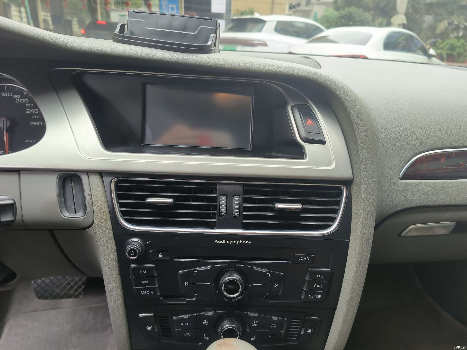 Audi A4L, 2010 21