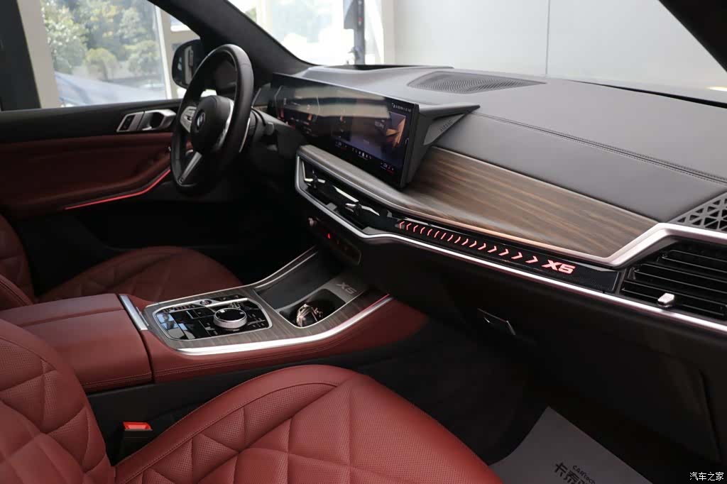 BMW X5, 2024 22