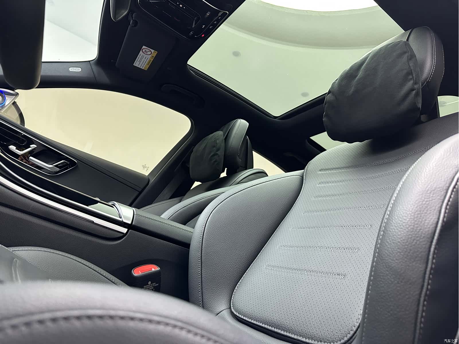 Mercedes-Benz C-Class, 2024 14