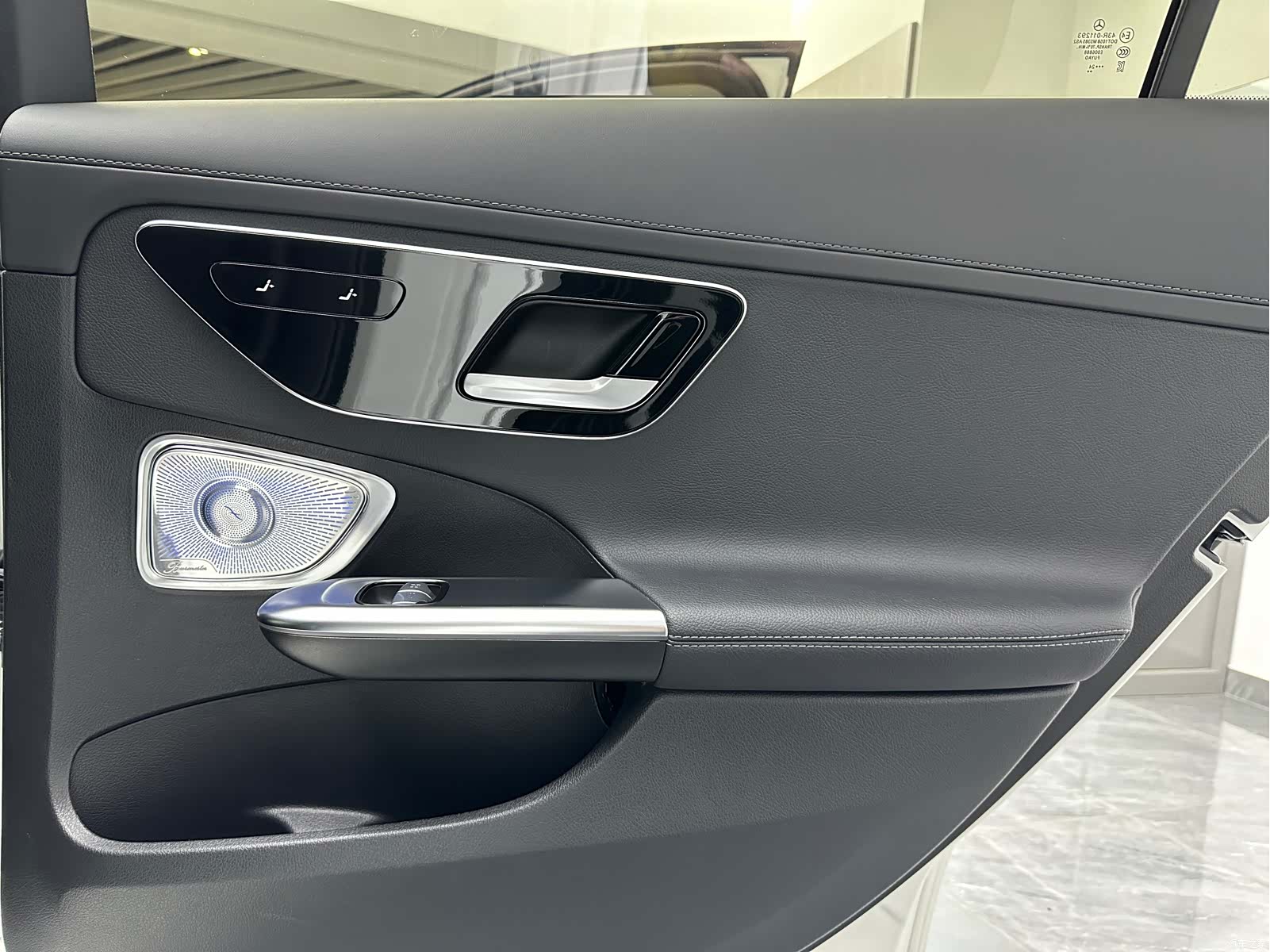 Mercedes-Benz C-Class, 2024 26