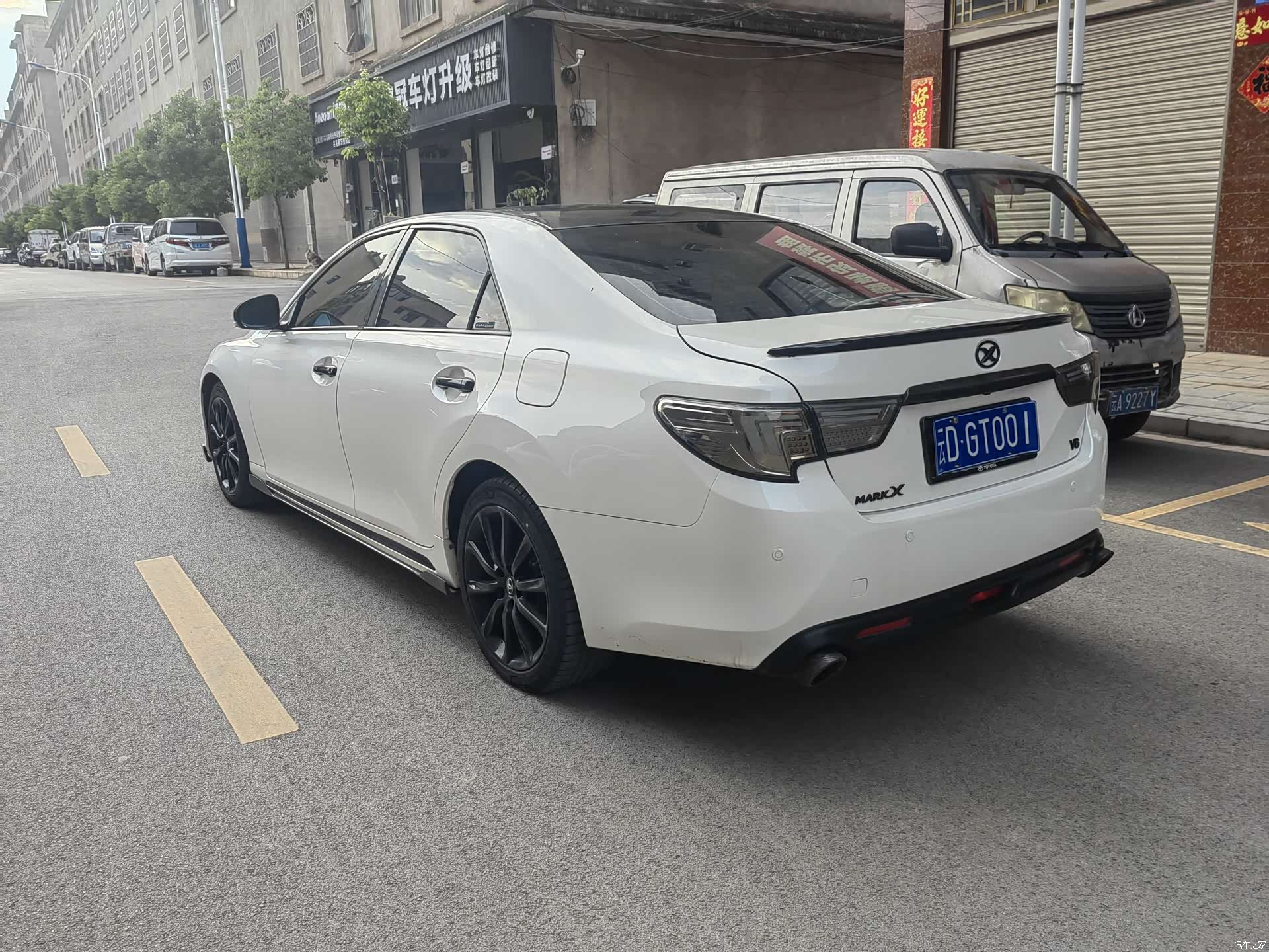 Toyota 2.5V, 2015 6