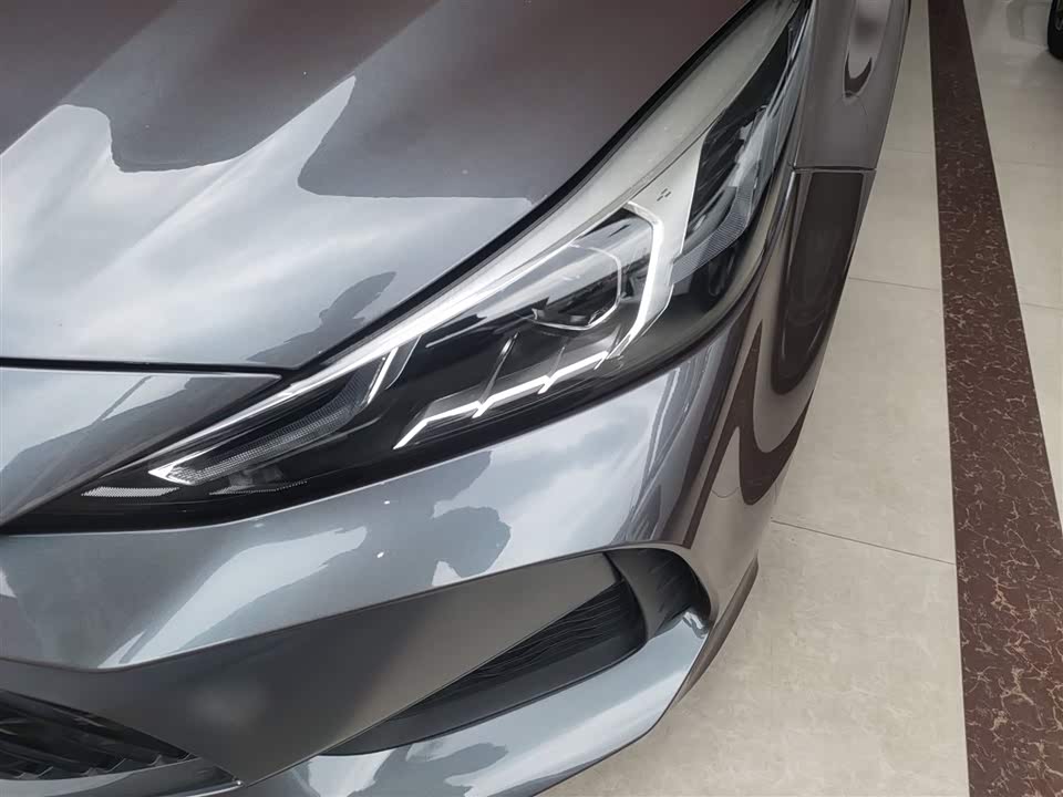 MG MG5