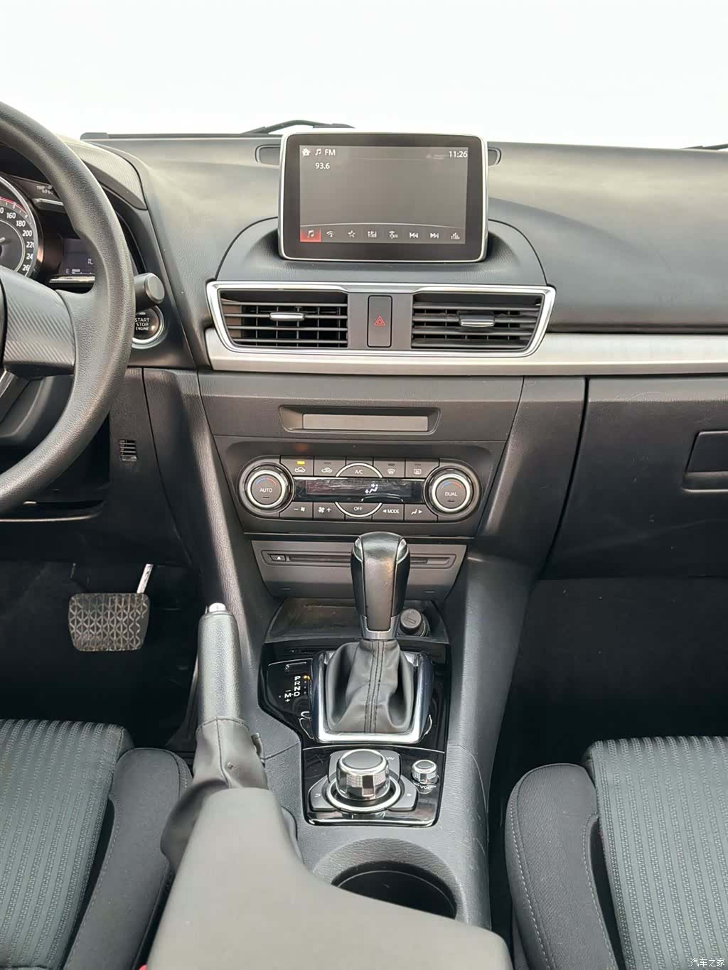 Mazda Mazda3, 2015 18