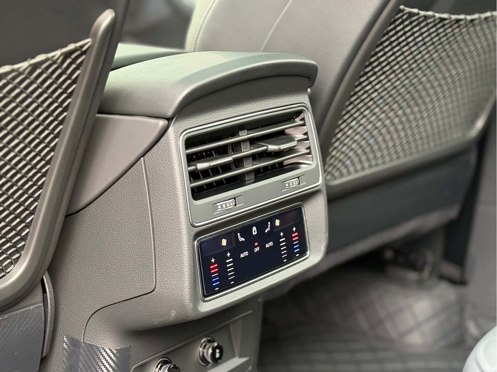 Audi Q7, 2025 20