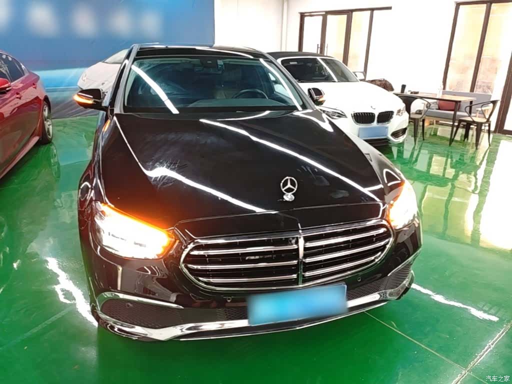 Mercedes-Benz E-Class, 2022 3