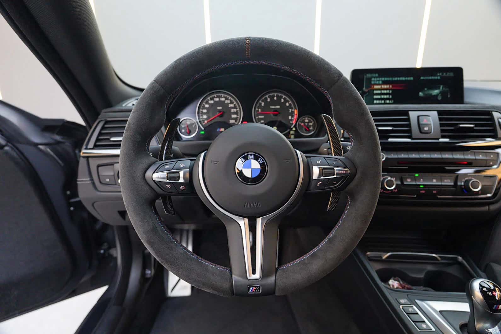 BMW M4, 2024 13