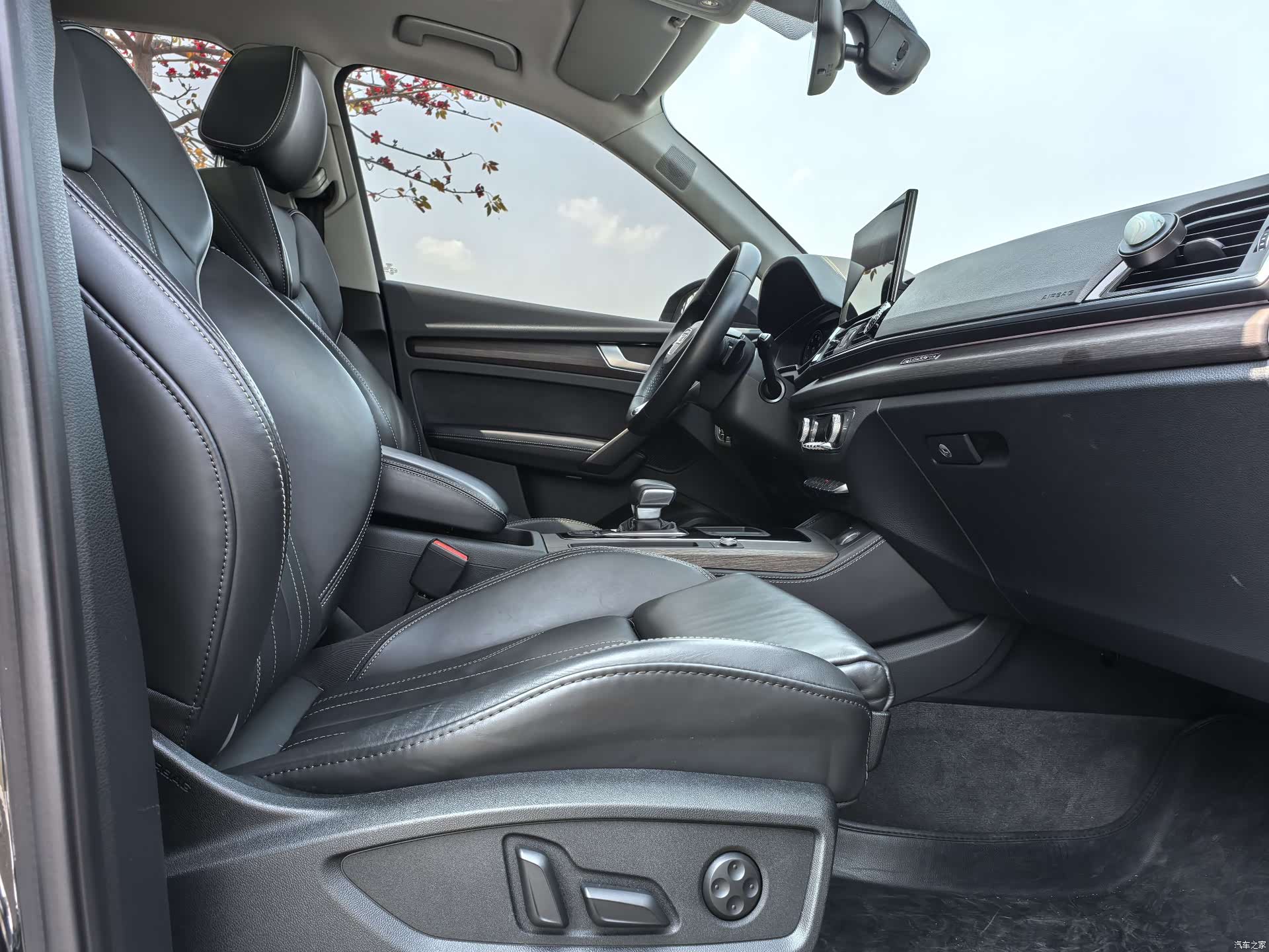 Audi Q5L, 2022 14
