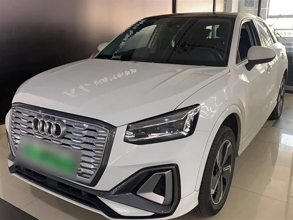 Audi Q2L