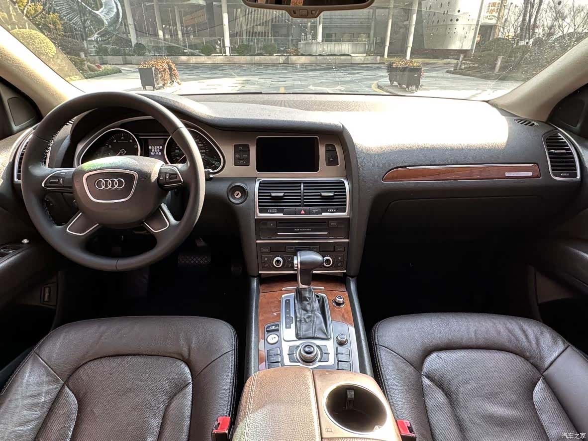 Audi Q7, 2015 9