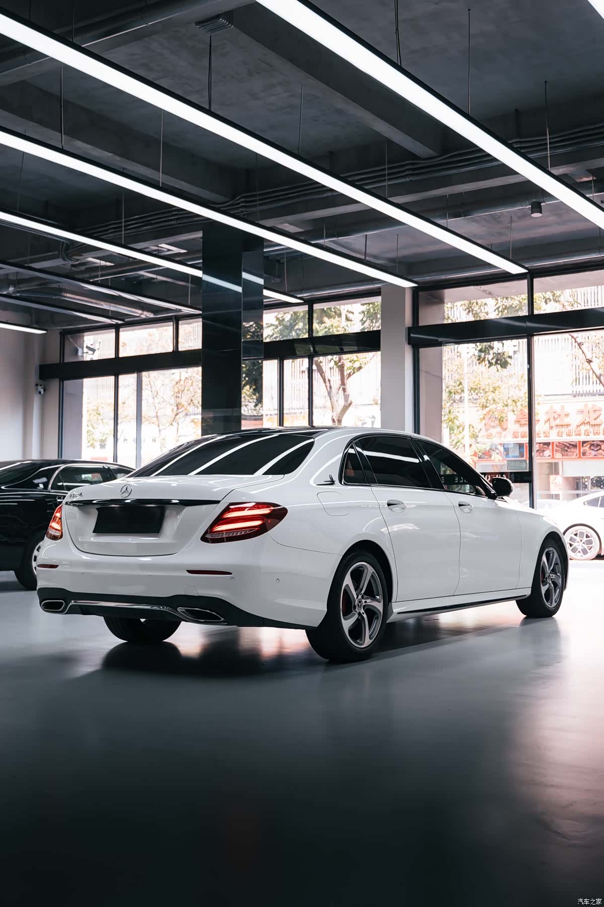 Mercedes-Benz E-Class, 2018 3