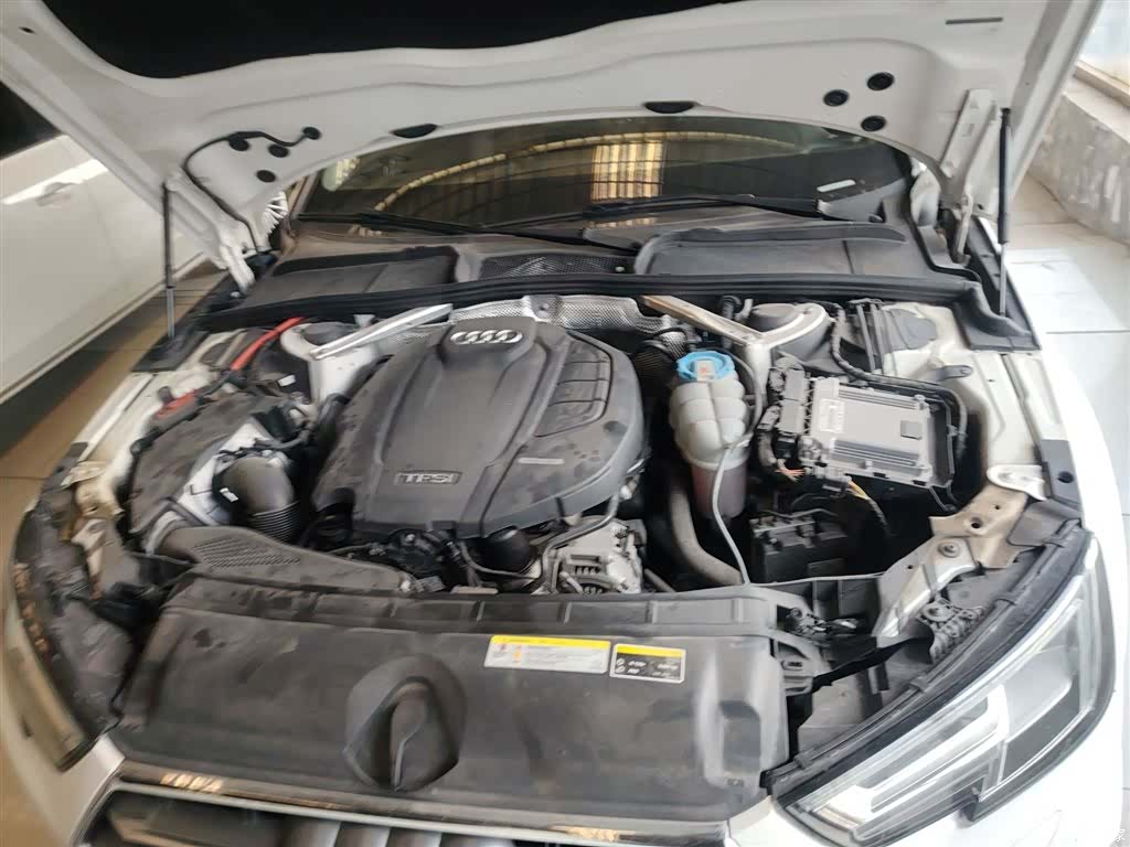 Audi A4L, 2019 16
