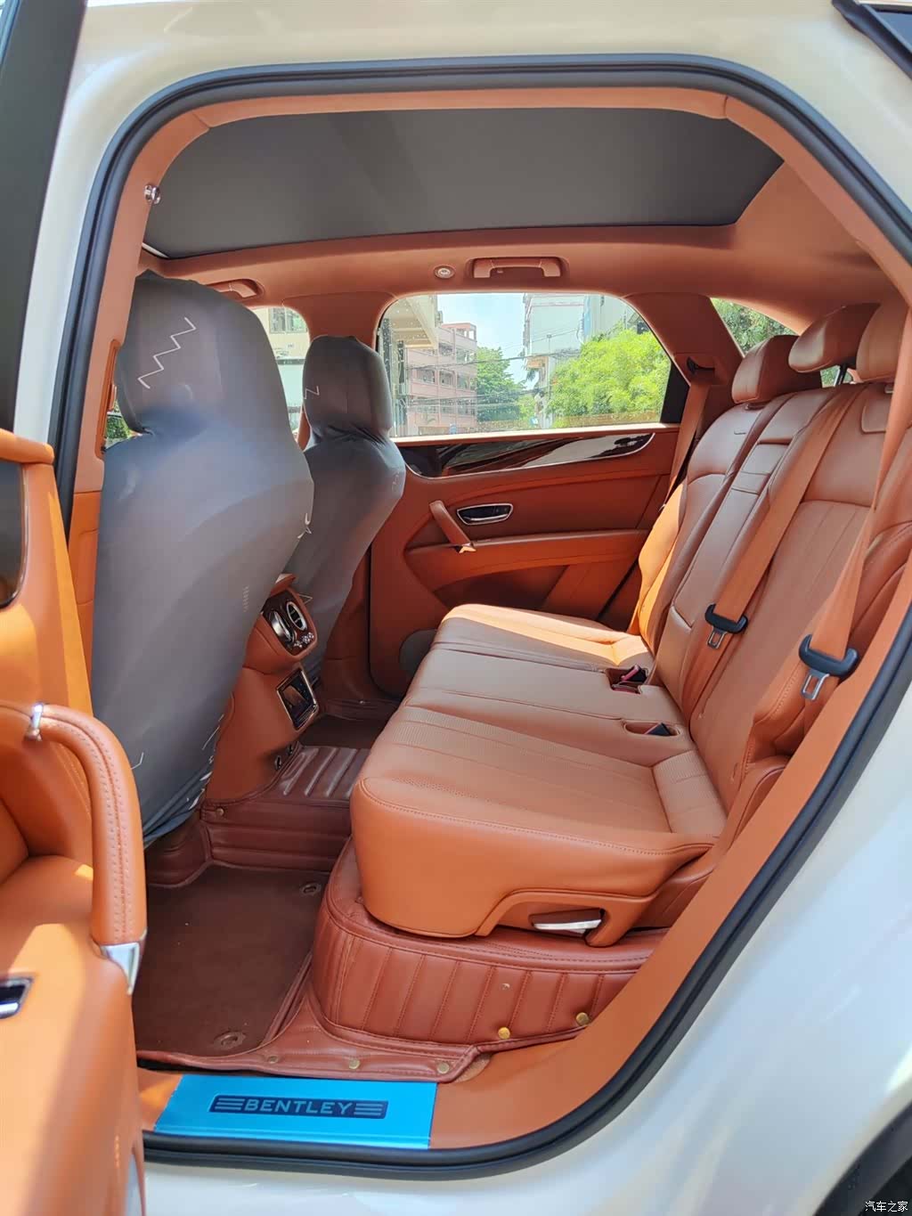 Bentley Bentayga, 2019 7