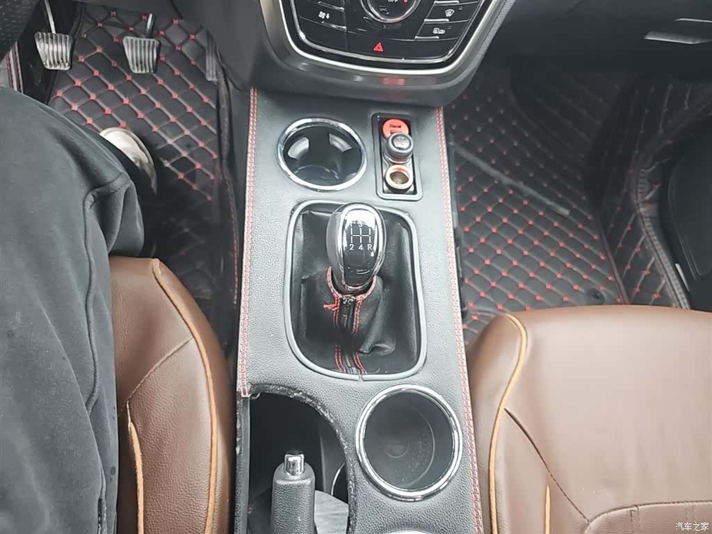 Changan CS35, 2018 14