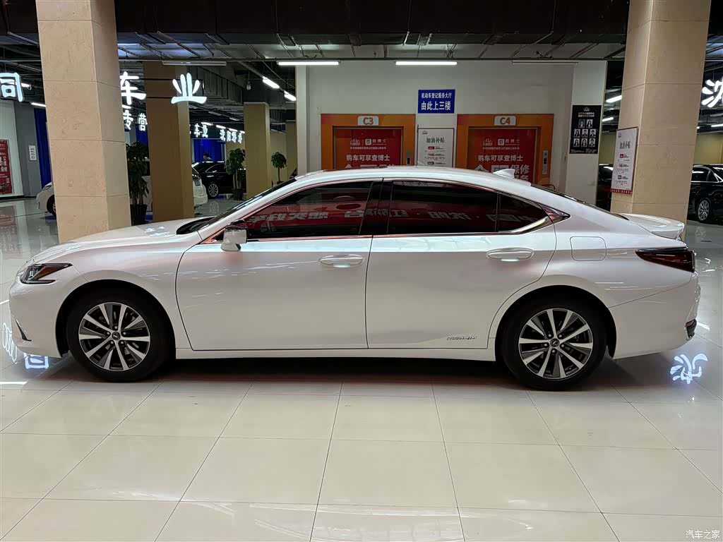 Lexus ES, 2019 6