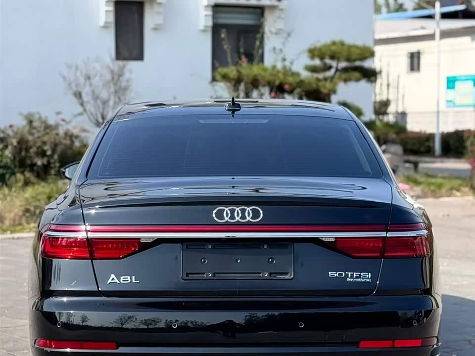 Audi A8