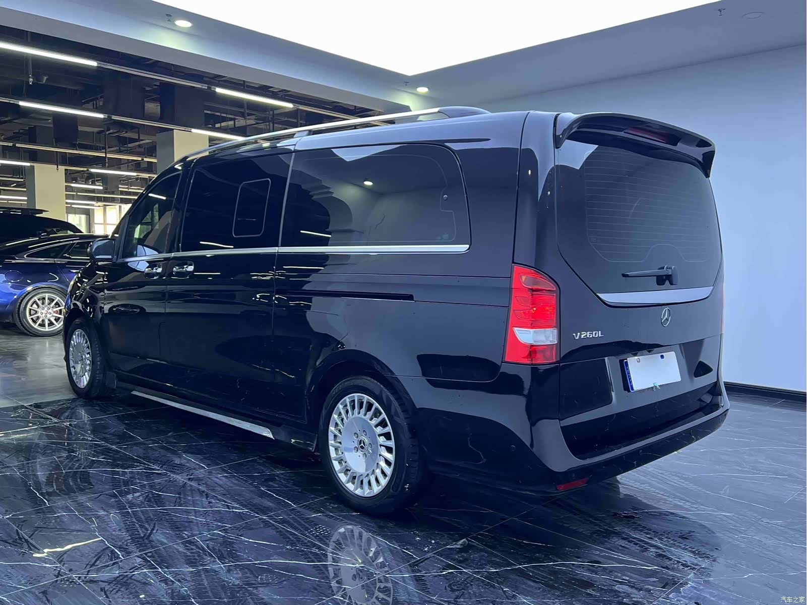 Mercedes-Benz V-Class, 2020 17