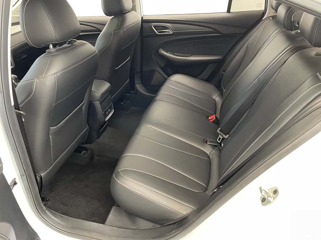 Roewe i5, 2021 7