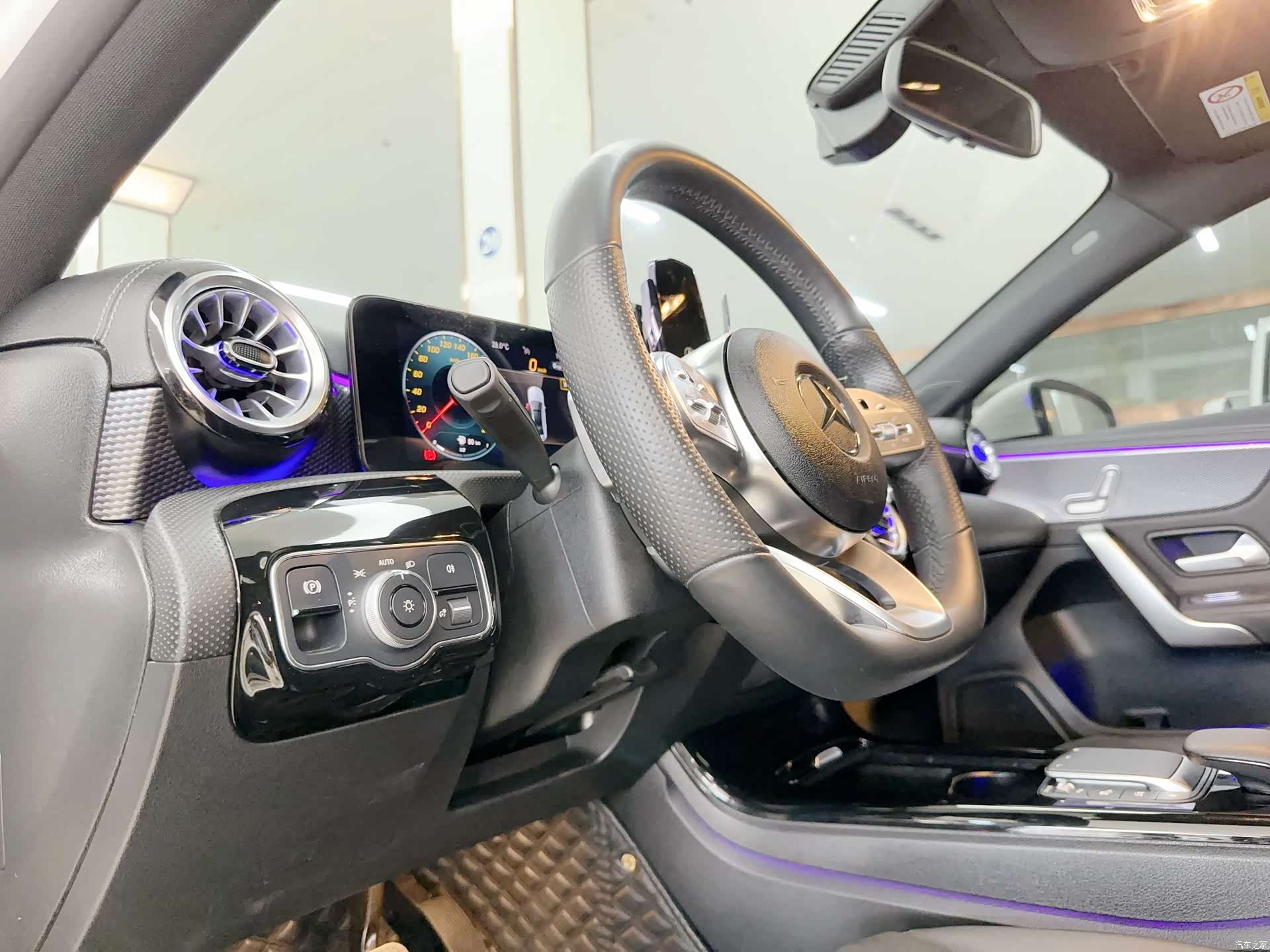 Mercedes-Benz A-Class, 2021 10