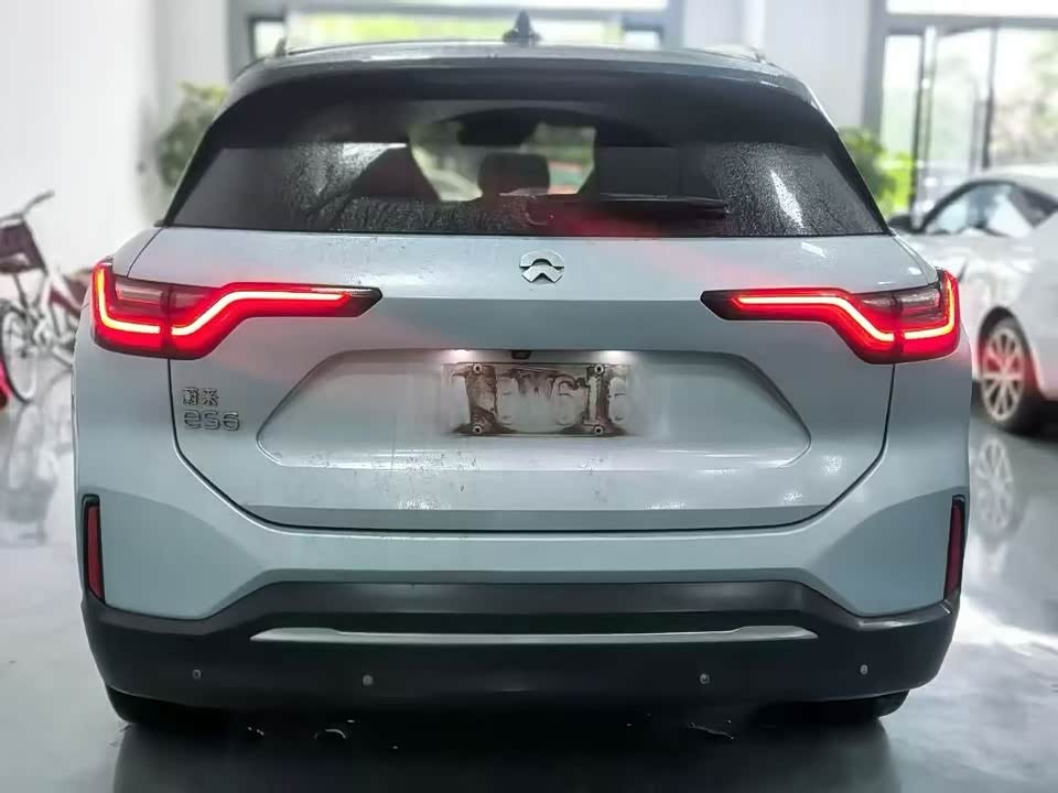 NIO ES6