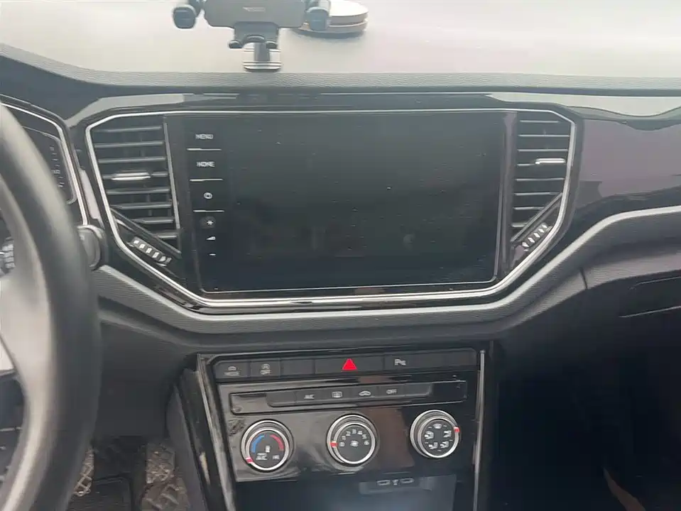 Volkswagen T-ROC exploring Songs