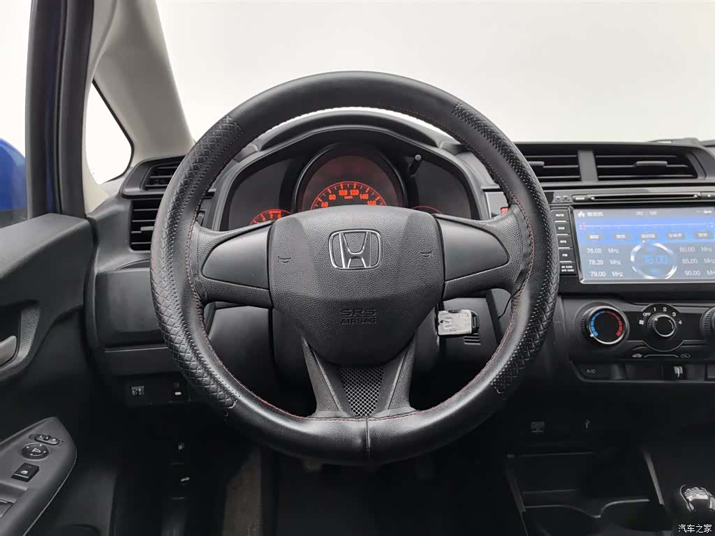 Honda Fit, 2015 11