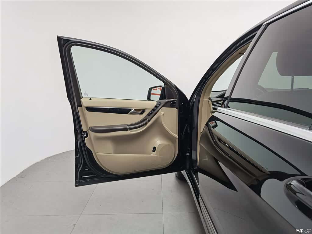 Mercedes-Benz R-Class, 2016 8