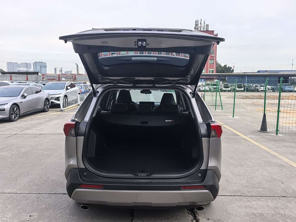 Toyota RAV4 Rongfang