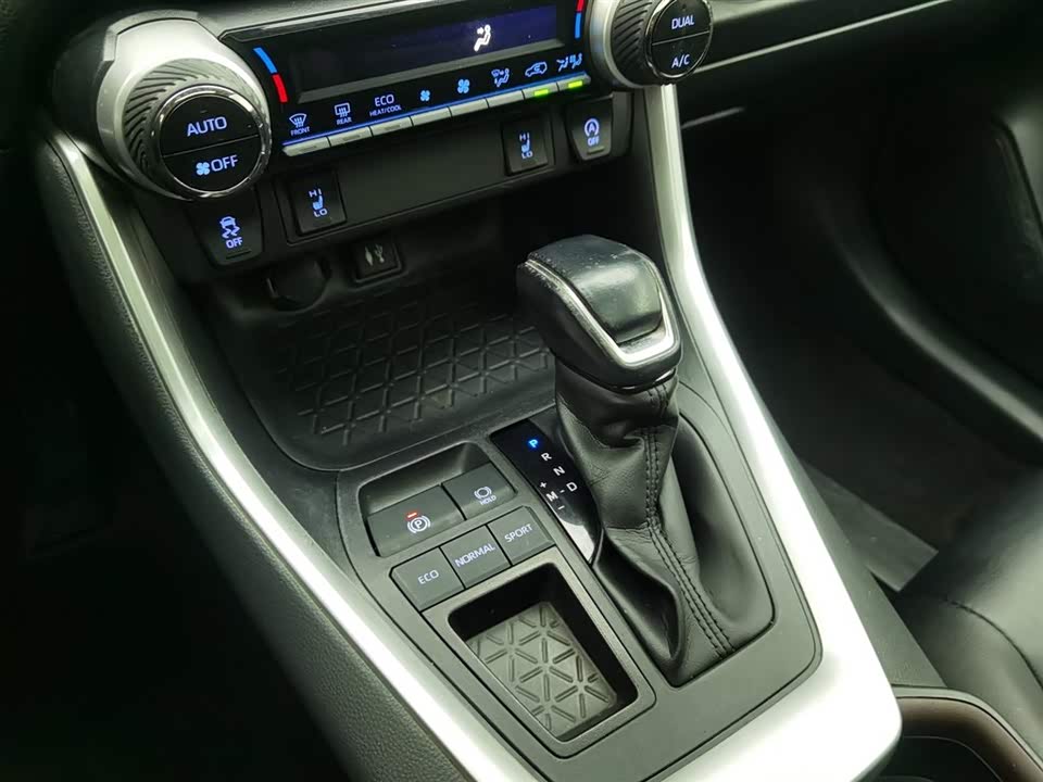 Toyota RAV4 Rongfang